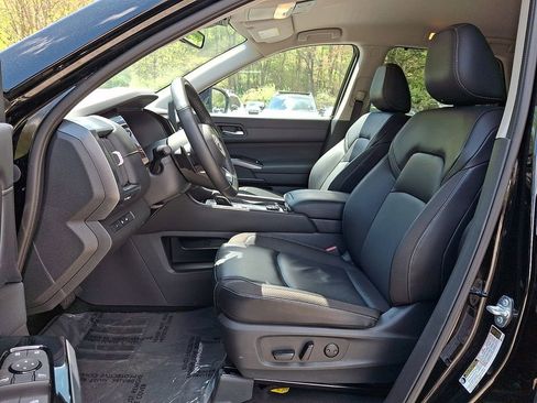 Certified 2024 Nissan Pathfinder SL AWD/4WD image 16