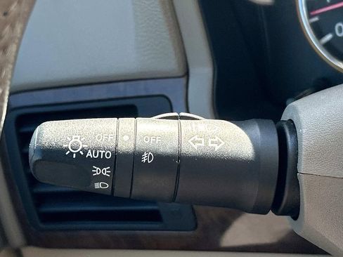 Used 2013 Nissan Armada Platinum image 35