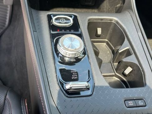 Used 2024 Jeep Wagoneer Launch Edition AWD/4WD image 32