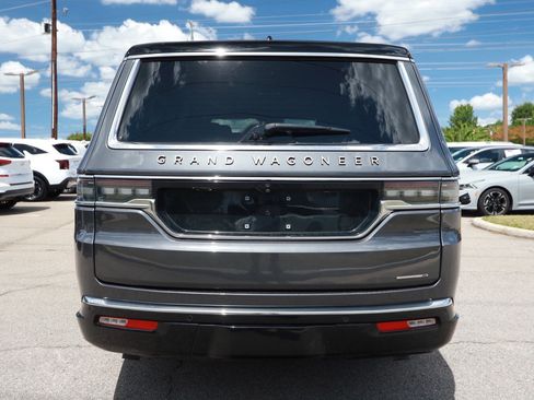 Used 2024 Jeep Grand Wagoneer L Series III AWD/4WD image 4