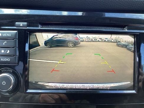 Used 2019 Nissan Rogue SV image 34