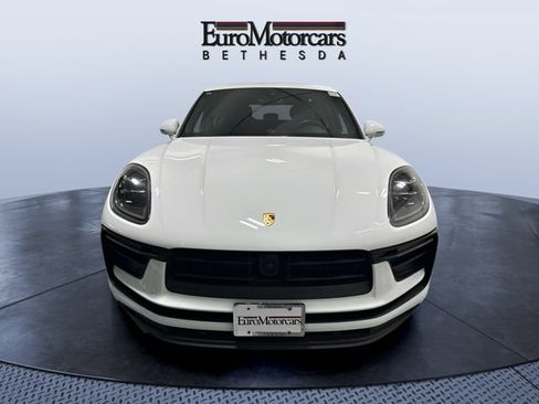 Used 2024 Porsche Macan AWD/4WD image 8
