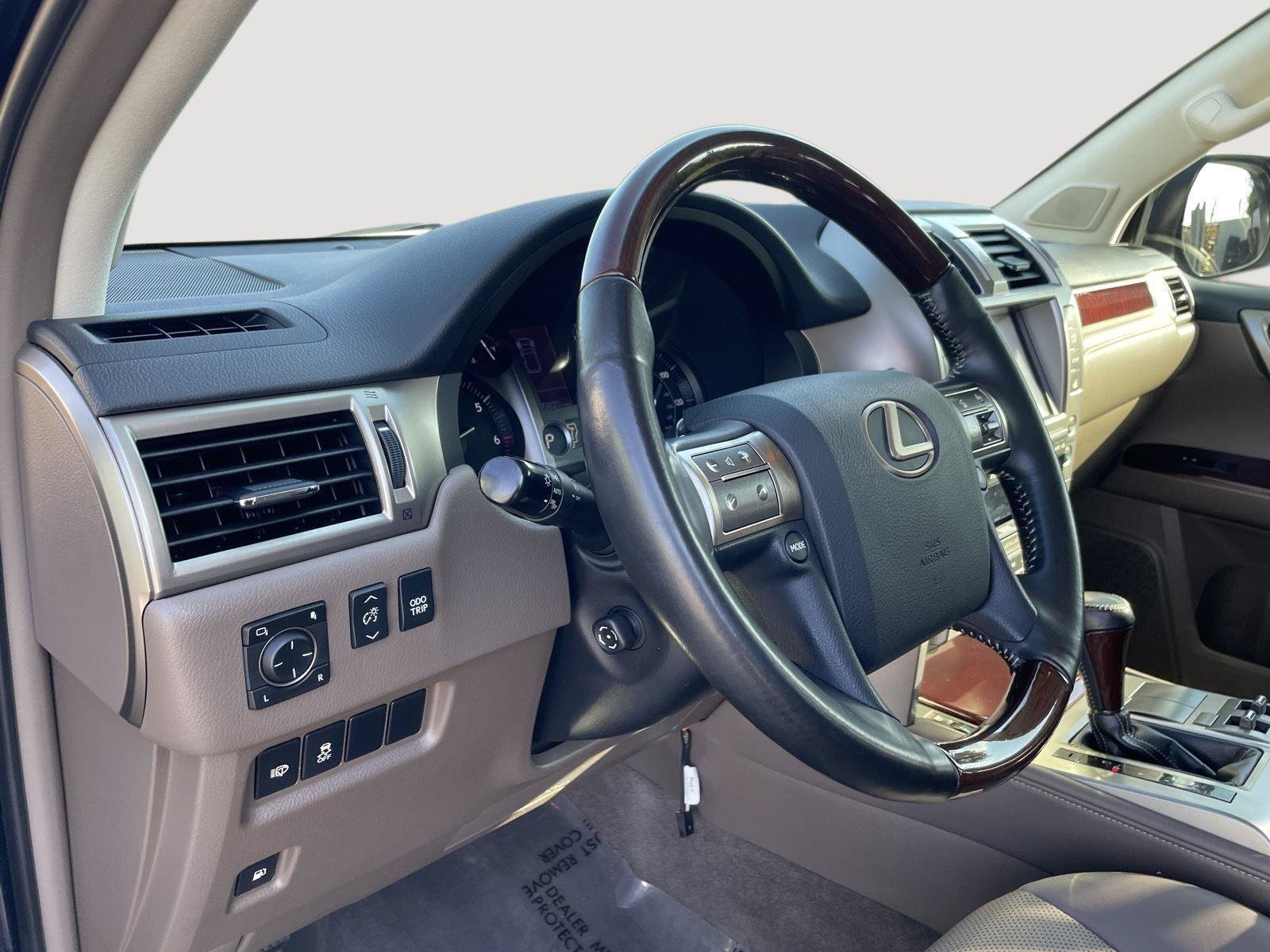 Used 2019 Lexus GX 460 Premium AWD/4WD image 27