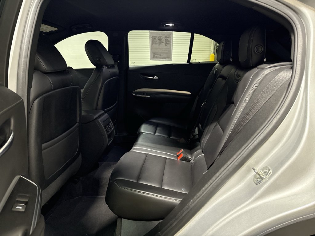 Used 2020 Cadillac XT4 Premium Luxury FWD image 22