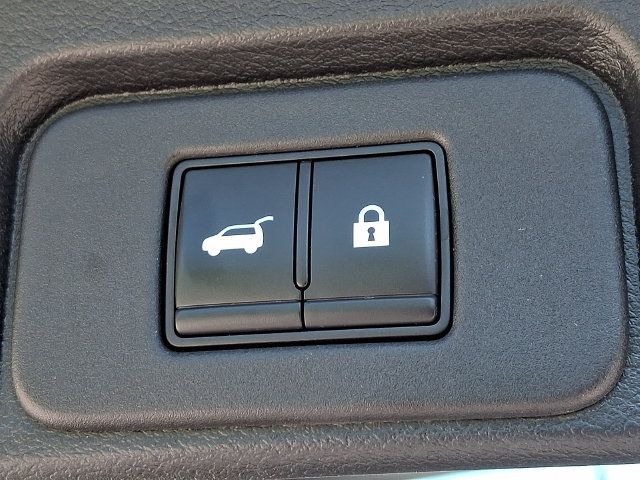 Used 2021 Nissan Rogue Platinum AWD/4WD image 29