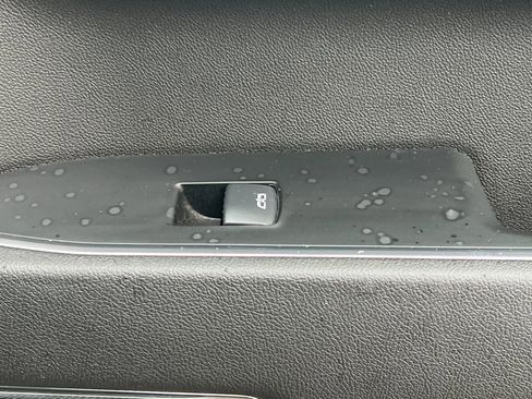 Used 2024 GMC Sierra 1500 SLT image 21