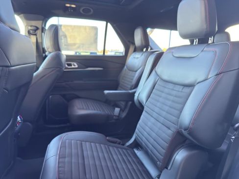 New 2026 Ford Explorer ST-Line w/ ST-Line Street Pack image 24