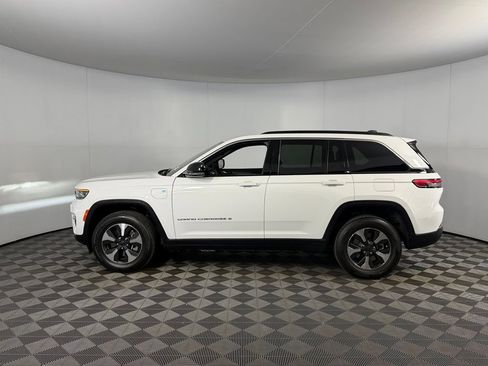 Used 2024 Jeep Grand Cherokee Limited 4xe AWD/4WD image 9
