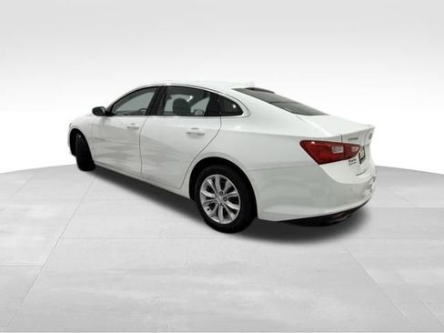 Used 2024 Chevrolet Malibu LT image 2