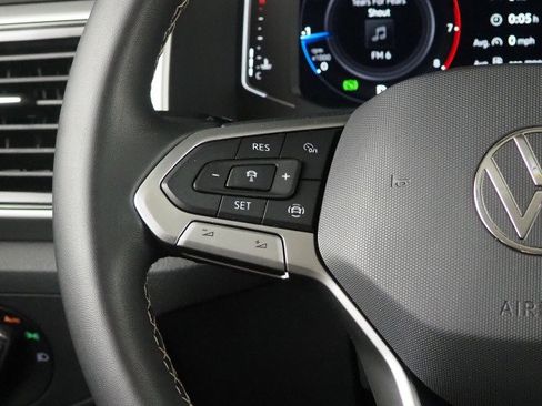 Used 2022 Volkswagen Atlas FWD SE V6 w/ Technology image 18