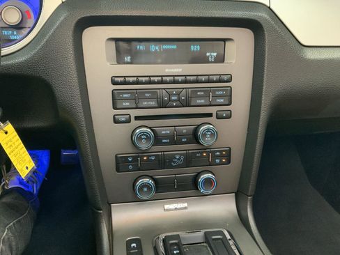 Used 2010 Ford Mustang Premium RWD image 19
