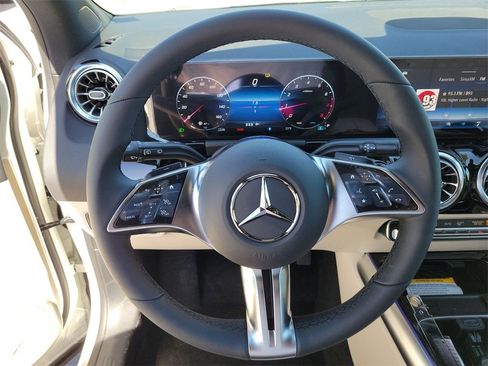 New 2025 Mercedes-Benz GLA 250 image 21