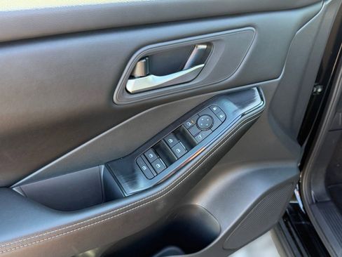 Certified 2026 Nissan Rogue SV image 22