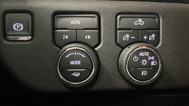 Used 2025 Chevrolet Silverado 1500 RST w/ Protection Package AWD/4WD image 31