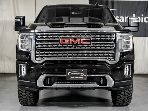 Used 2023 GMC Sierra 3500 Denali w/ Denali Black Diamond Edition AWD/4WD image 3