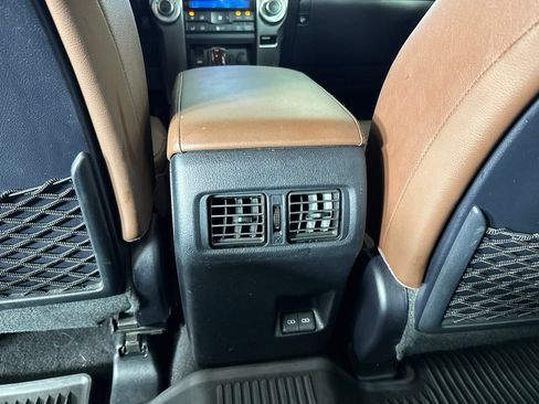 Used 2023 Toyota 4Runner Limited AWD/4WD image 40