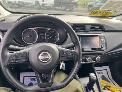 Used 2024 Nissan Versa S w/ Trunk Package image 22