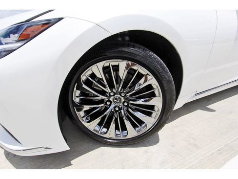 Used 2022 Lexus LS 500 RWD image 30