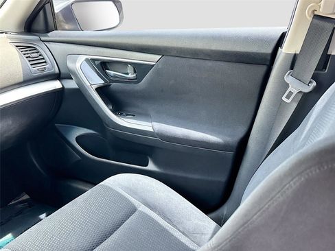 Used 2014 Nissan Altima 2.5 S w/ Sport Value Package FWD image 22