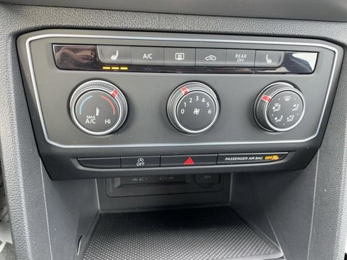 Used 2023 Volkswagen Atlas SE image 30