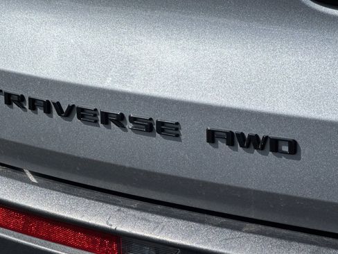Used 2025 Chevrolet Traverse Z71 image 49