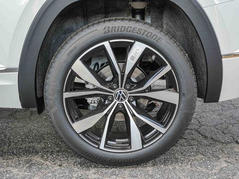 New 2026 Volkswagen Atlas SEL Premium R-Line image 10