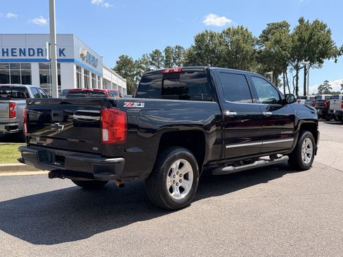 Used 2017 Chevrolet Silverado 1500 LTZ Z71 w/ LTZ Plus Package AWD/4WD image 12