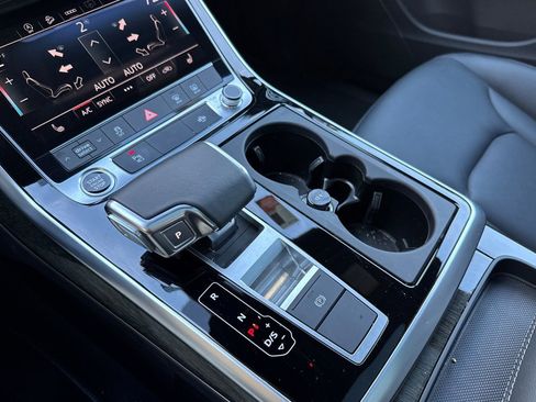 Used 2025 Audi Q7 3.0T Premium w/ Convenience Package image 20