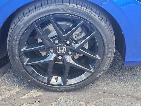 Used 2023 Honda Civic Sport image 8