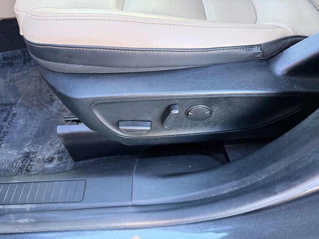 Used 2020 Ford Escape SEL FWD image 14