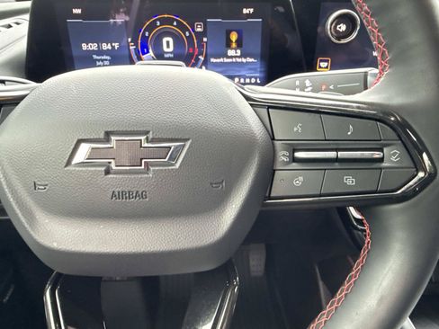 Used 2026 Chevrolet Traverse RS FWD image 17