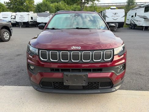 Used 2022 Jeep Compass Latitude AWD/4WD image 2