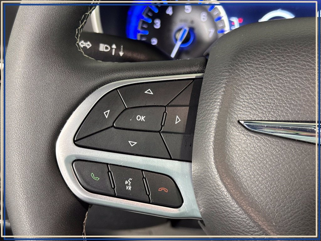Used 2026 Chrysler Pacifica Select FWD image 19
