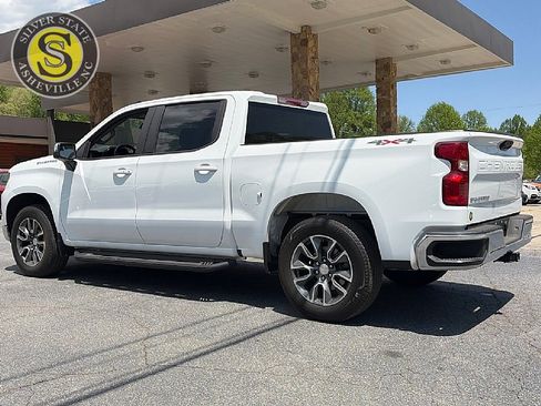 Used 2023 Chevrolet Silverado 1500 LT AWD/4WD image 4