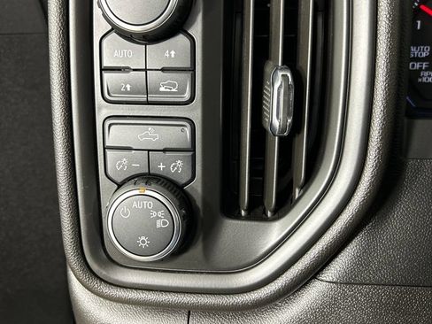 Used 2025 Chevrolet Silverado 1500 Custom w/ Turbomax Blackout Package AWD/4WD image 15