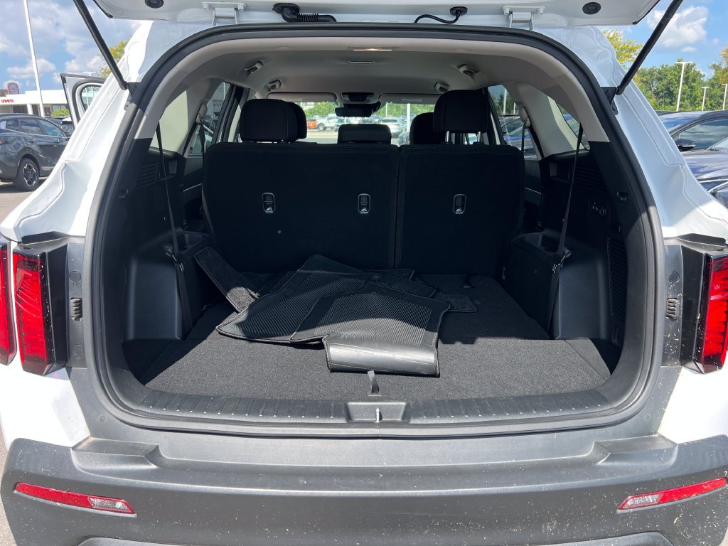 Certified 2023 Kia Sorento LX AWD/4WD image 25