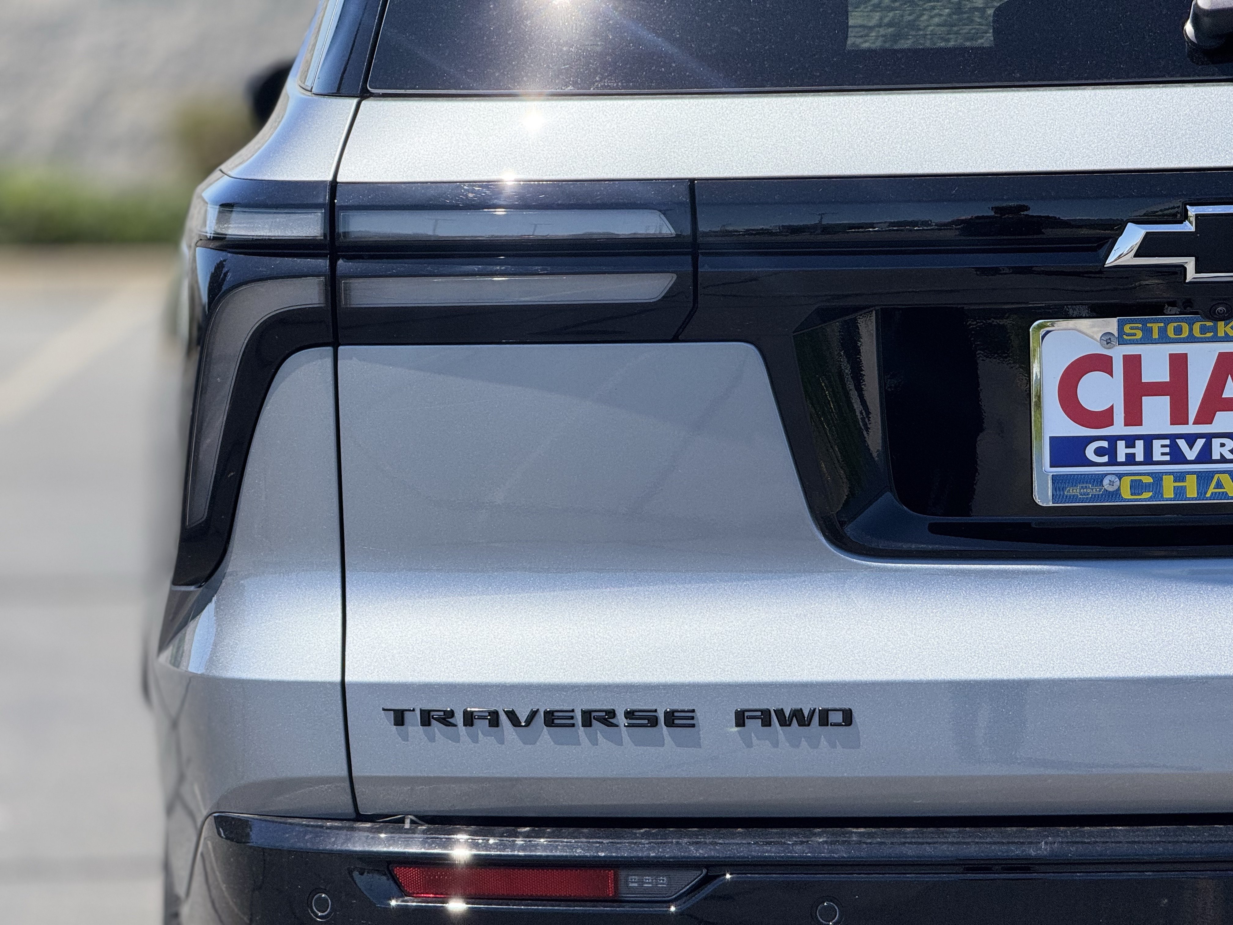 New 2026 Chevrolet Traverse RS w/ LPO, Floor Liner Package AWD/4WD image 7