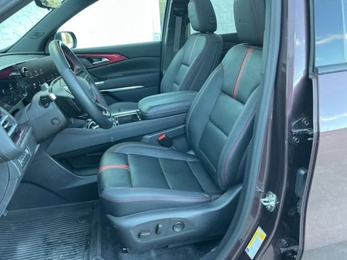 Used 2024 Chevrolet Traverse RS w/ LPO, Floor Liner Package image 16