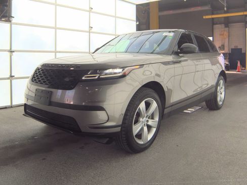 Used 2020 Land Rover Range Rover Velar S image 28