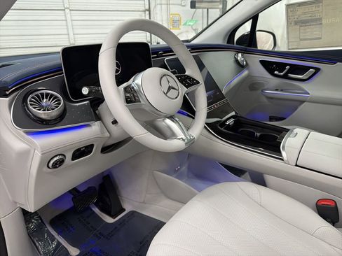 New 2026 Mercedes-Benz EQE 320 4MATIC SUV image 12