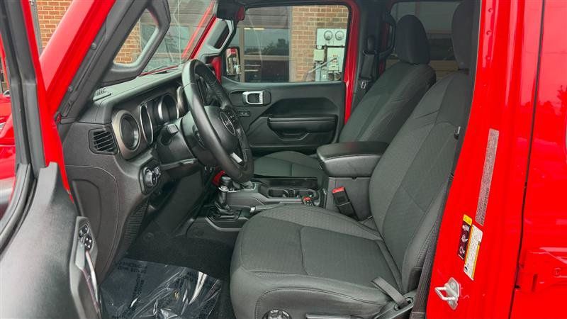 Used 2021 Jeep Wrangler 4WD Unlimited Sport image 23