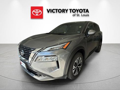 Used 2023 Nissan Rogue SV image 7