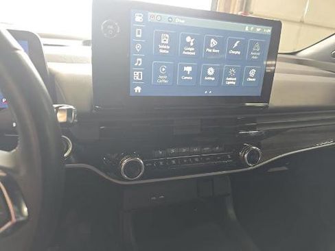 Used 2025 Honda Prologue Touring image 13
