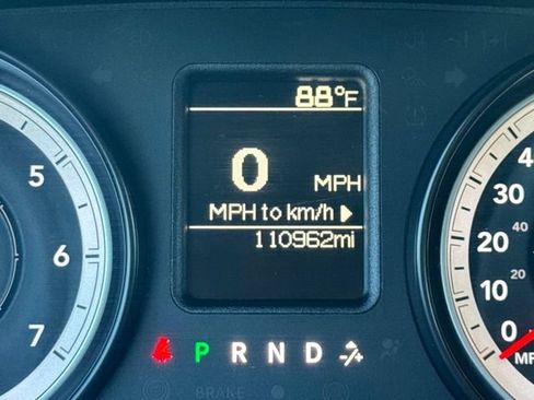 Used 2014 RAM 1500 Express RWD image 23