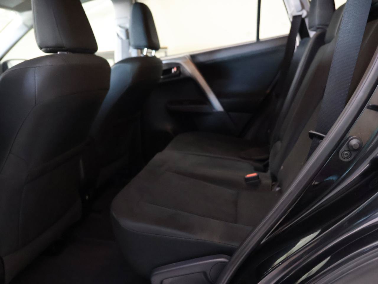 Used 2017 Toyota RAV4 LE FWD image 11