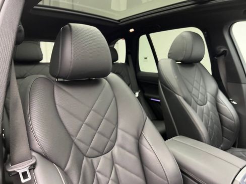 Certified 2023 BMW X5 xDrive40i w/ Premium Package AWD/4WD image 7