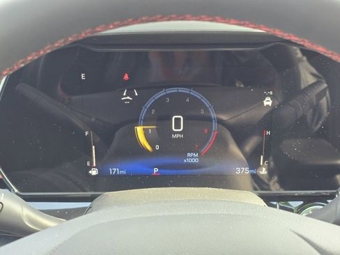 Certified 2025 Chevrolet Trax RS w/ Driver Confidence Package image 24