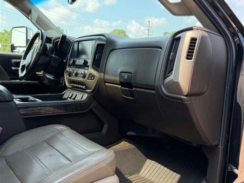 Used 2016 GMC Sierra 2500 Denali w/ Duramax Plus Package AWD/4WD image 28