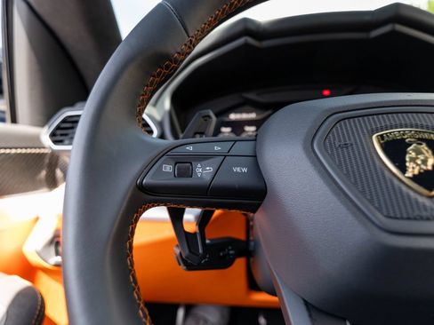 Used 2024 Lamborghini Urus S AWD/4WD image 11