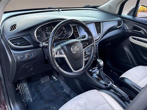 Used 2018 Buick Encore Preferred image 16